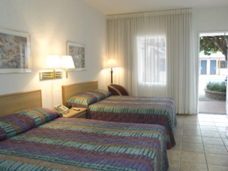 Travelodge Monaco Beach Resort Sunny Isles Beach Exteriör bild