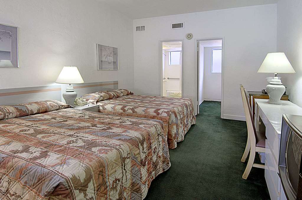 Travelodge Monaco Beach Resort Sunny Isles Beach Rum bild